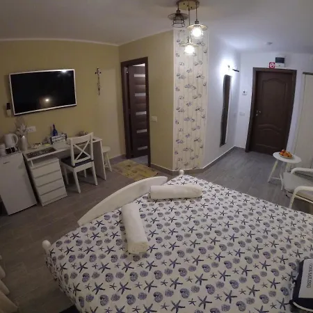 Abba Maritime Gazde/Camere de închiriat